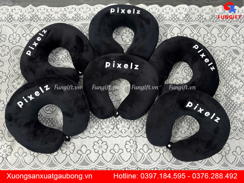 In logo lên gối kê cổ chữ U