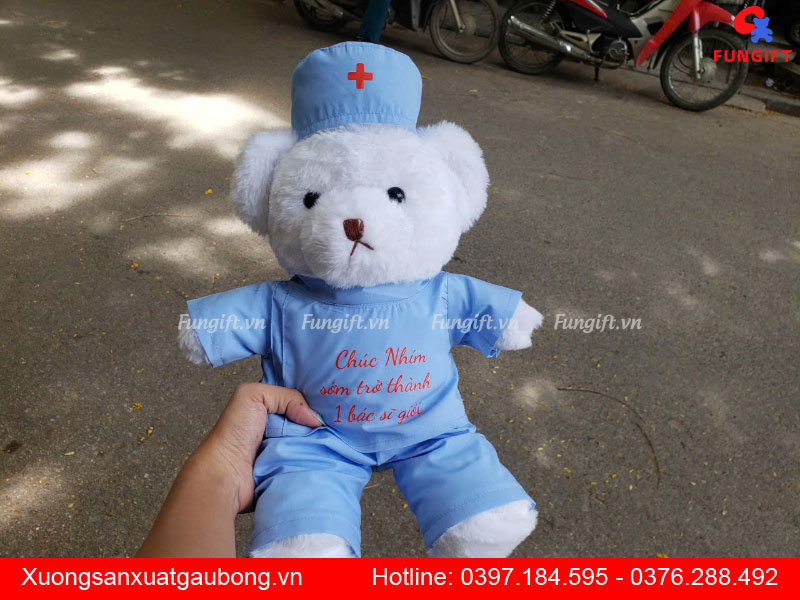 Bác sĩ gấu bông in theo yêu cầu làm quà tặng tốt nghiệp