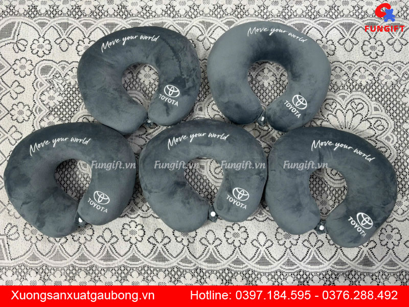 Gối kê cổ chữ U thêu logo