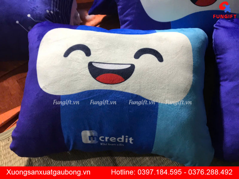 In logo gối vuông tựa lưng làm quà tặng