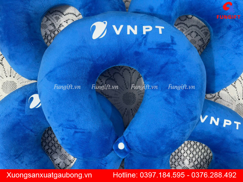 Đặt may gối cổ chữ U