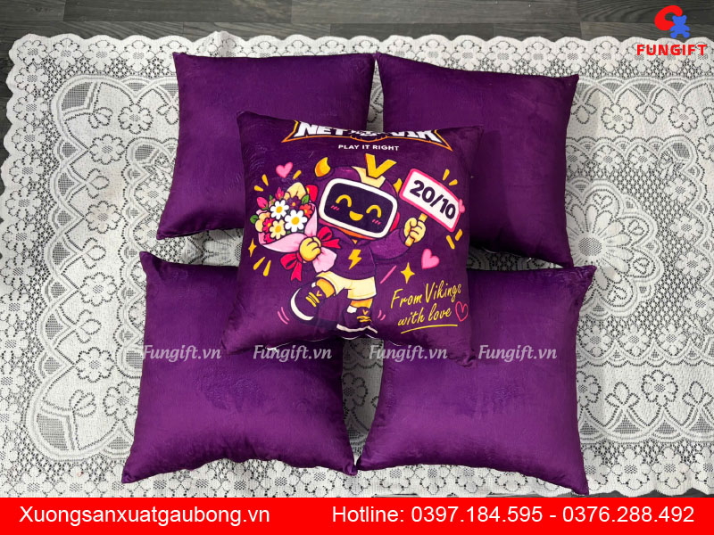 Đặt may gối tựa lưng in logo theo yêu cầu