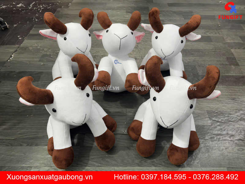 Gấu bông con dê sản xuất theo yêu cầu