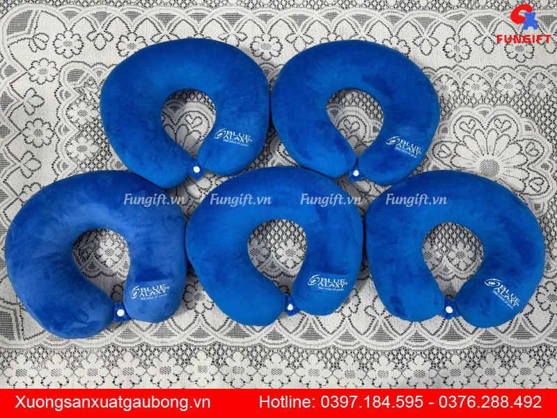 Gối chữ U giá rẻ in logo tại xưởng
