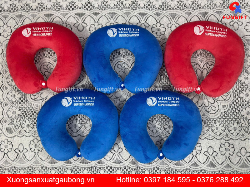 Gối chữ U giá rẻ in thêu logo tại xưởng