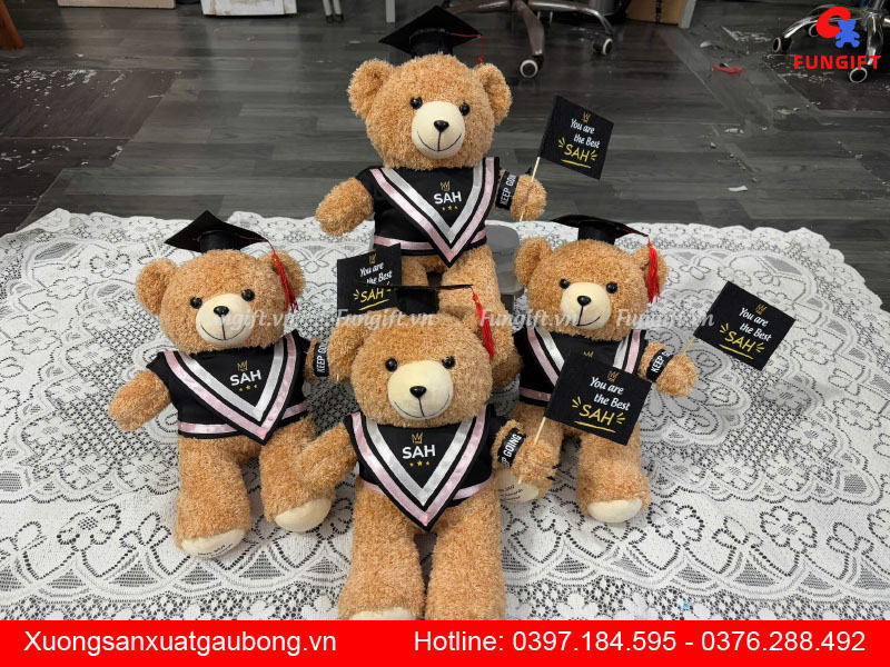 Xưởng gấu bông tốt nghiệp Hà Nội in logo theo yêu cầu